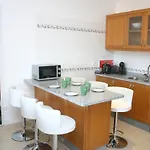 Apartamento Luminoso Urb. Quinta Palmeiras *