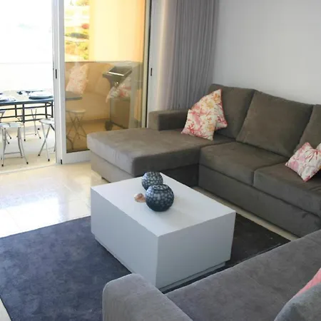Apartment Luminoso Urb. Quinta Palmeiras Porches (Algarve)