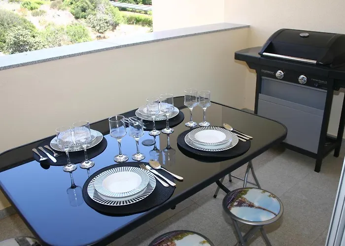 Apartament Luminoso Urb. Quinta Palmeiras Porches (Algarve)